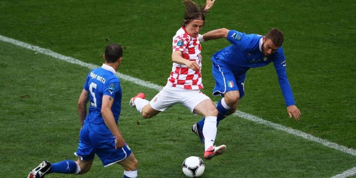 Luka Modrić i action for landslaget sitt Kroatia. Photo: wallpaperflare.com